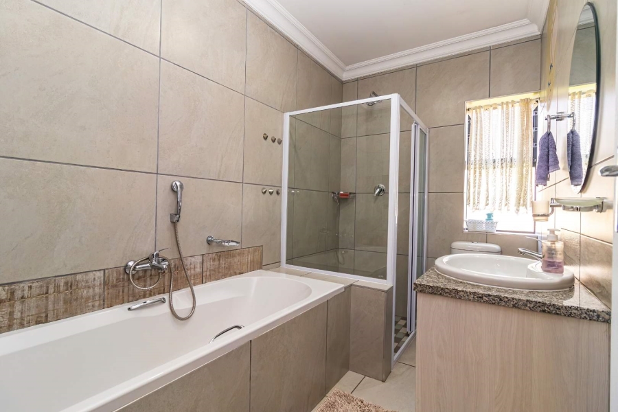 3 Bedroom Property for Sale in Hartenbos Heuwels Western Cape
